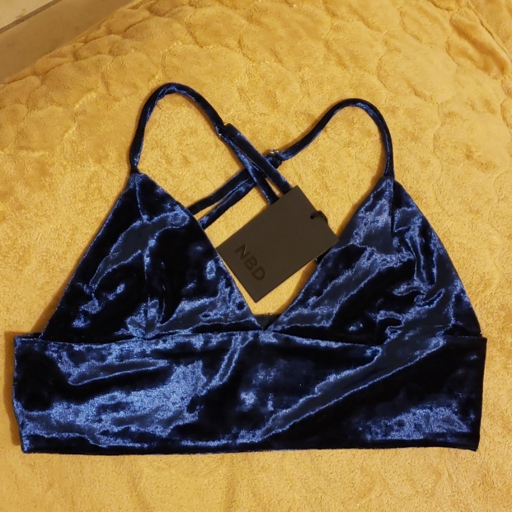 NBD x REVOLVE Ash Bralette in navy velvet - Picture 4 of 6
